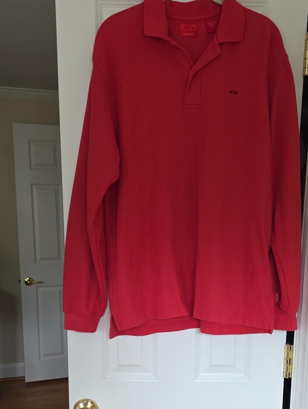 Men's Izod Medium Red Collar Long Sleeve Polo Shirt. 100% Cotton